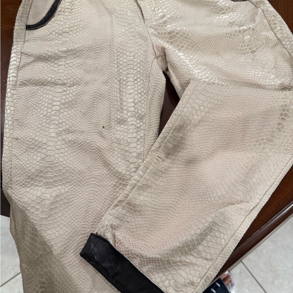 I TOO Gold Textured Pants - Picture 2 of 6